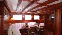 Zephyria II -  saloon 2
